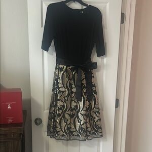 Leslie Fay Black and Gold Dress with Leaf Pattern